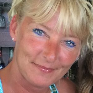 Meet your Posher, Debra